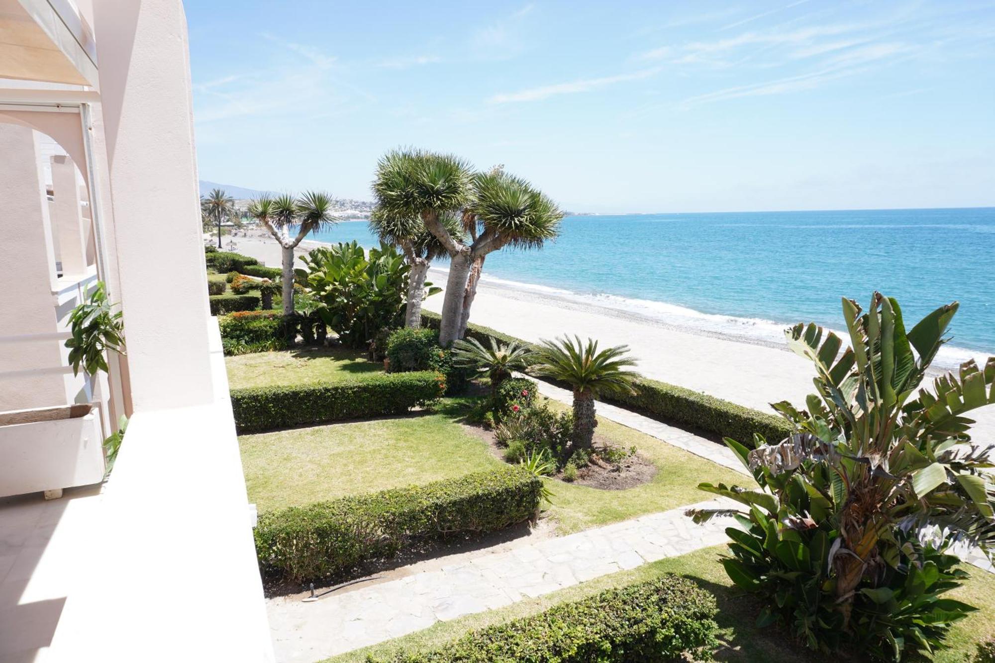 Beach View Playa Del Moral Estepona Exteriör bild