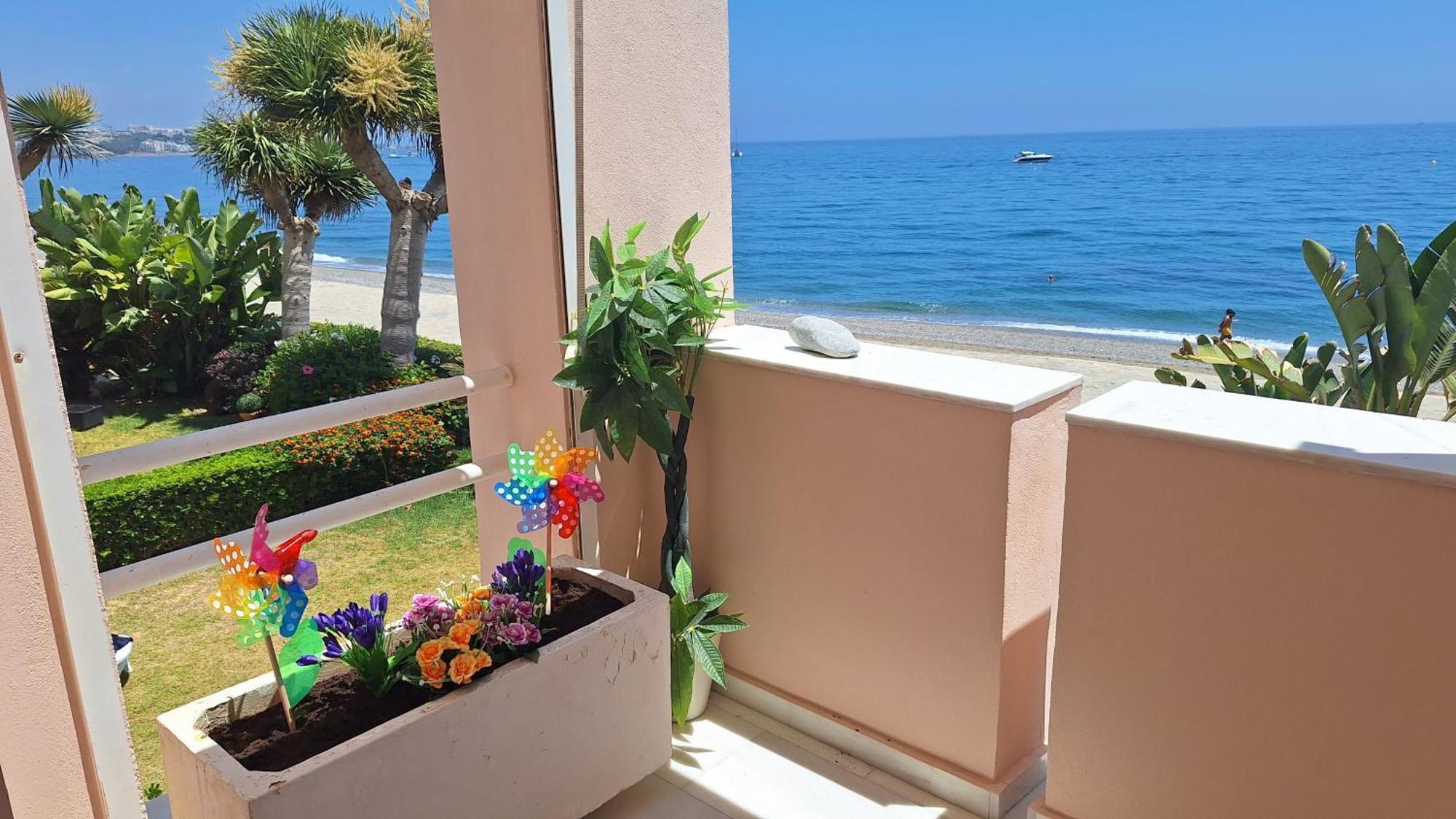 Beach View Playa Del Moral Estepona Exteriör bild